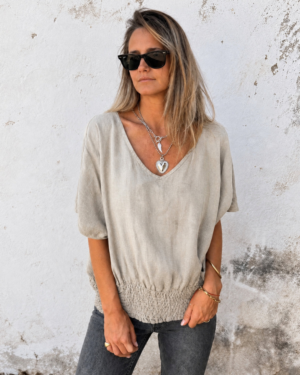 BOMIA - Waisted V-Neck T-Shirt - Apricot