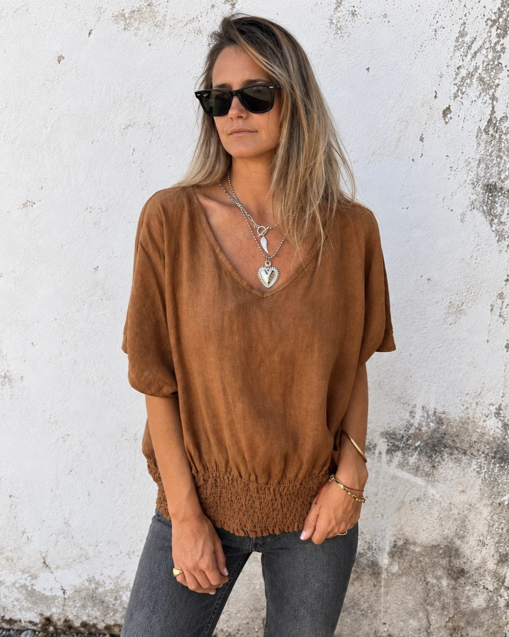 BOMIA - Waisted V-Neck T-Shirt - Brown